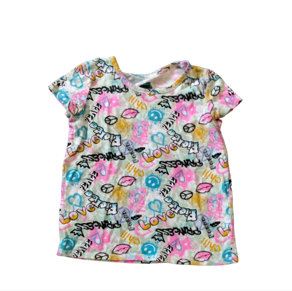 extremely Me graffiti Girl size 5/6 short sleeve T-shirts